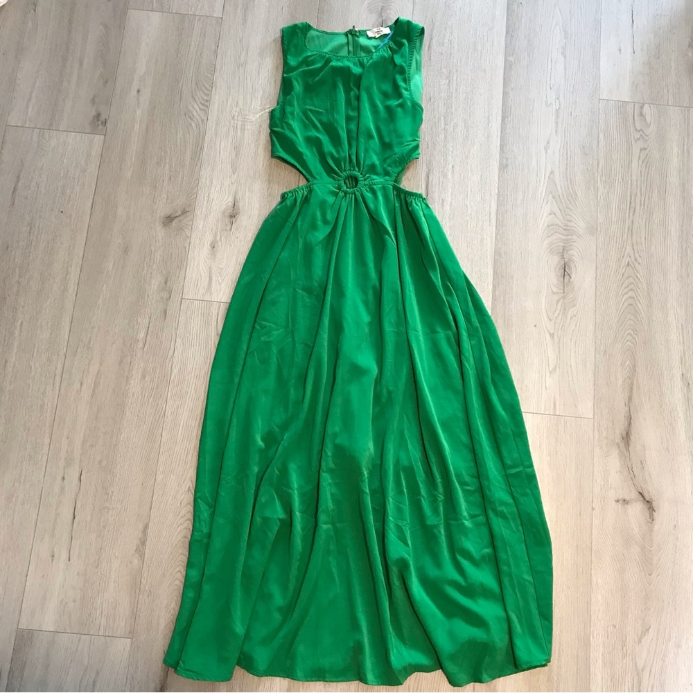 Entro Green Cut Out Maxi Dress - Picture 4 of 4